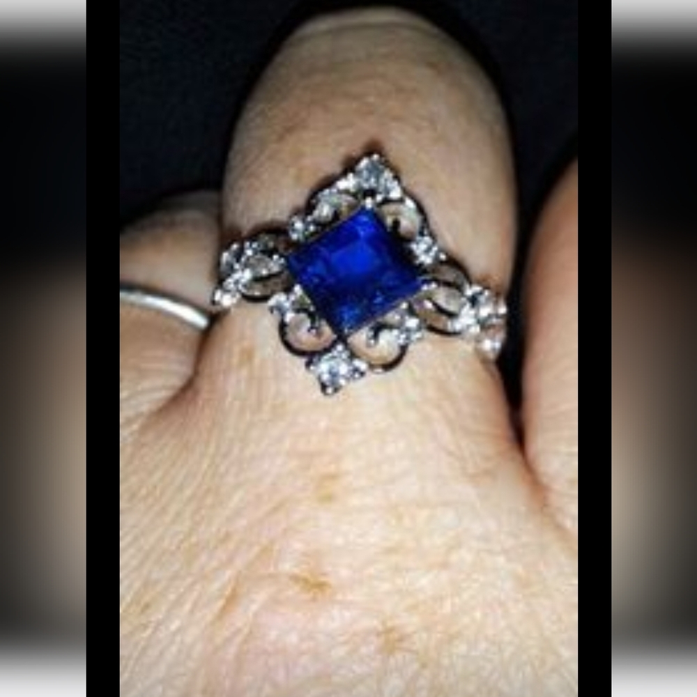 Fun fashion ring Rhombus sapphire